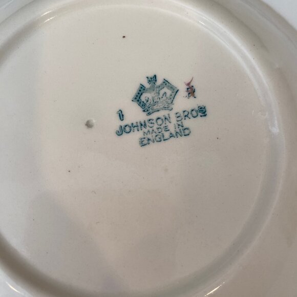 Johnson Bros. 7.5" Boy & Girl Love Note Collectible Bowl - Picture 3 of 5